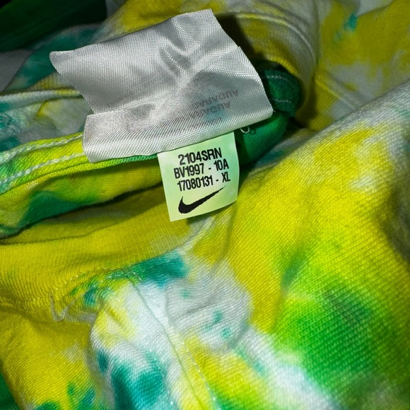 NEW *Handmade* Men’s Nike MILWAUKEE BUCKS NBA Basketball Custom Tie-Dye Shirt XL - Picture 6 of 6